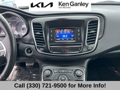 Used 2015 Chrysler 200 Limited w/ Convenience Group image 37