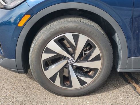 Used 2023 Volkswagen ID.4 Pro AWD/4WD image 8