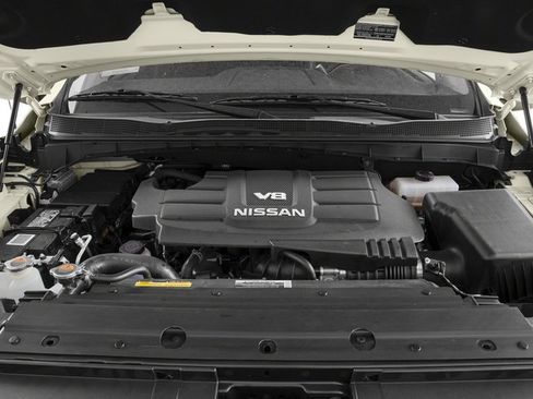 Used 2017 Nissan Titan PRO-4X w/ Pro-4x Convenience Package AWD/4WD image 16