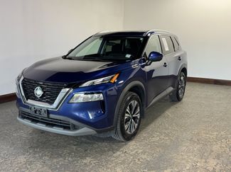 Used 2021 Nissan Rogue SV image 1