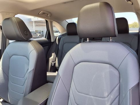New 2026 Volkswagen Jetta SEL FWD image 10