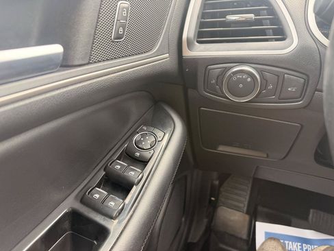 Used 2018 Ford Edge SEL w/ Equipment Group 201A AWD/4WD image 20
