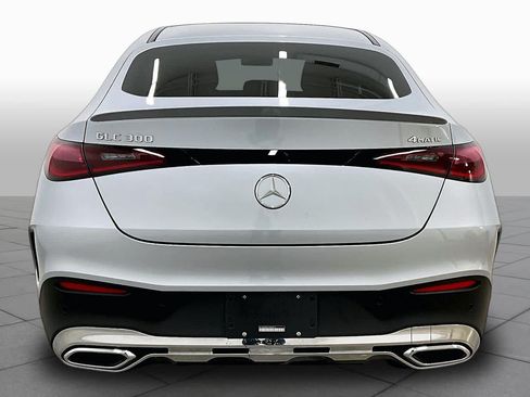 Used 2026 Mercedes-Benz GLC 300 4MATIC w/ AMG Line image 5