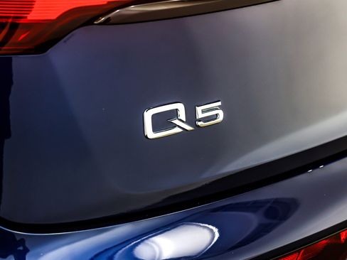 Used 2025 Audi Q5 2.0T Premium w/ Convenience Plus Package image 10