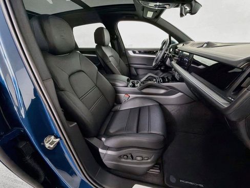 Certified 2026 Porsche Cayenne S AWD/4WD image 28