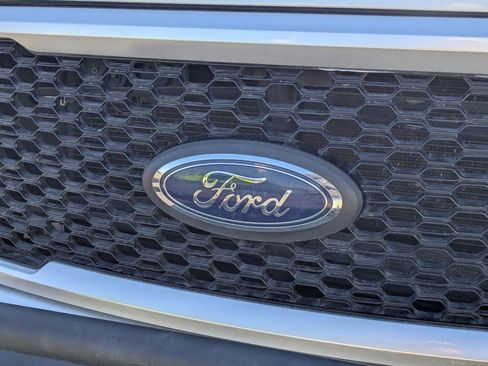 Used 2019 Ford F150 XL w/ Equipment Group 101A Mid AWD/4WD image 11