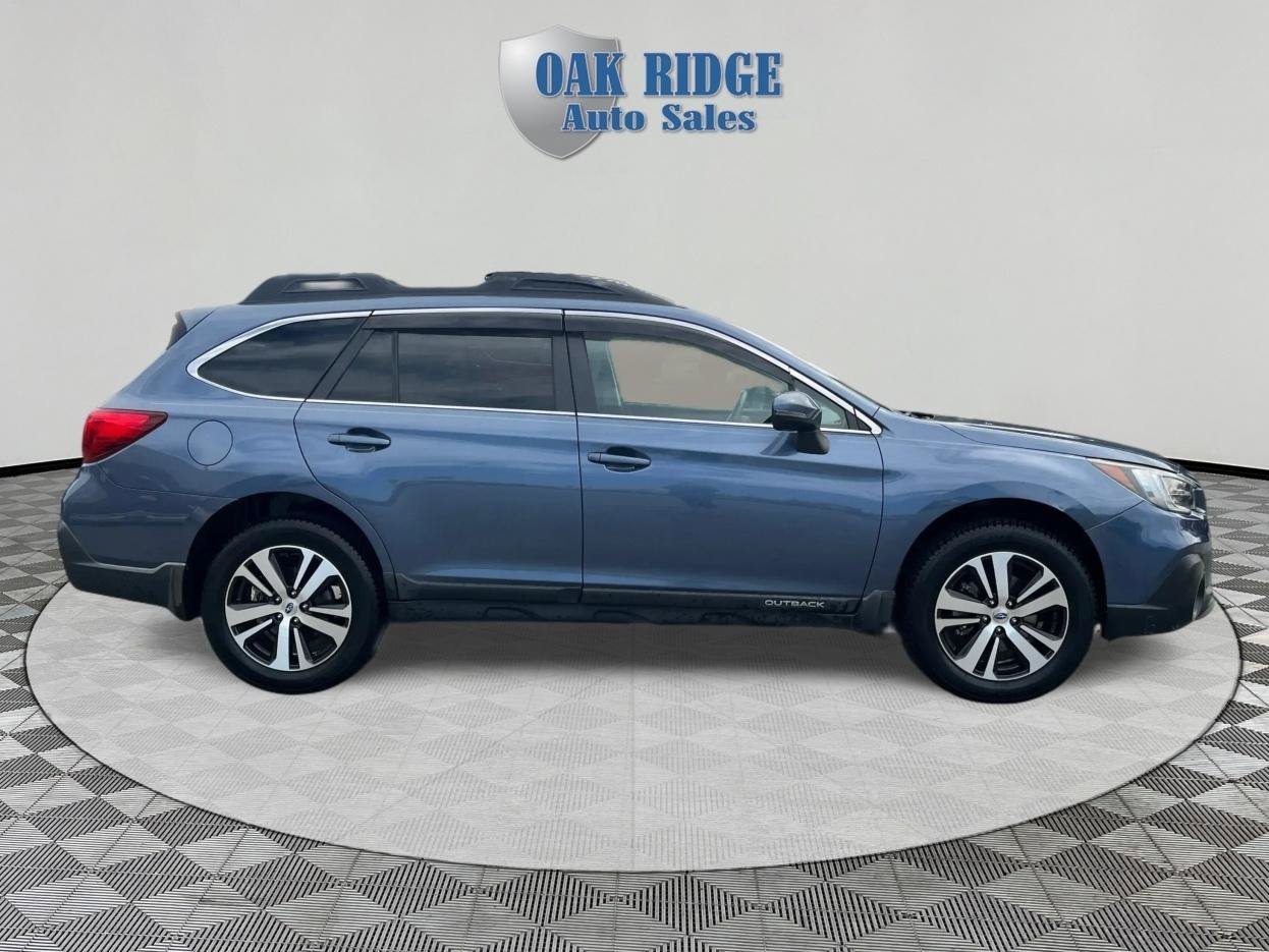 Used 2018 Subaru Outback 2.5i Limited AWD/4WD image 4