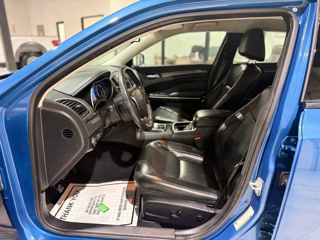 Used 2021 Chrysler 300 Touring L RWD image 16