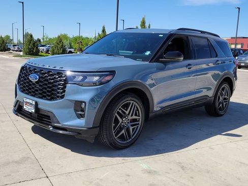 Certified 2025 Ford Explorer ST w/ Sun And Sound Package AWD/4WD image 4