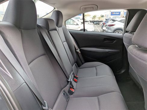 Used 2025 Toyota Corolla LE image 27