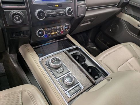 Used 2021 Ford Expedition Max Limited image 13