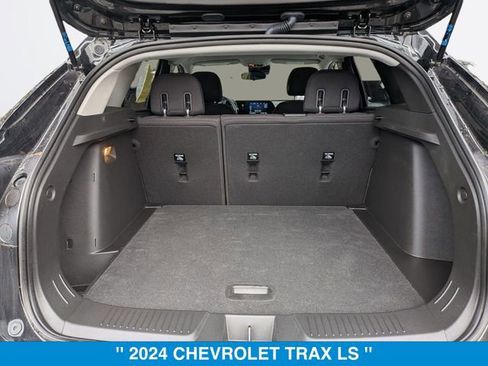Certified 2024 Chevrolet Trax LS w/ LS Convenience Package image 30