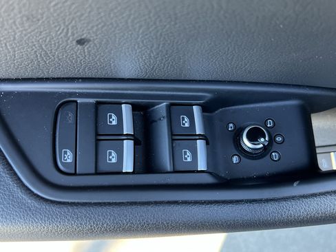 Used 2017 Audi A4 2.0T Prestige w/ Prestige Package image 15