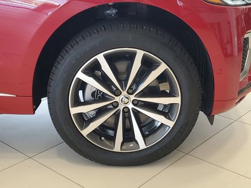 New 2026 Jaguar F-PACE R-Dynamic S image 5