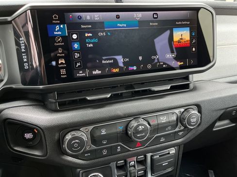 New 2026 Jeep Gladiator Sport image 28