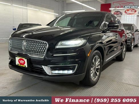 Used 2019 Lincoln Nautilus Reserve AWD/4WD image 2