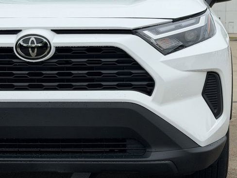 Certified 2025 Toyota RAV4 XLE AWD/4WD image 9