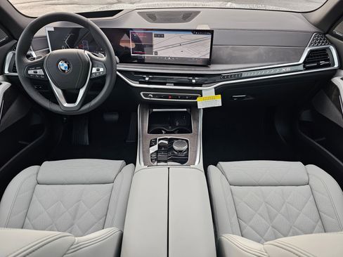 New 2026 BMW X5 xDrive40i w/ Climate Comfort Package image 10
