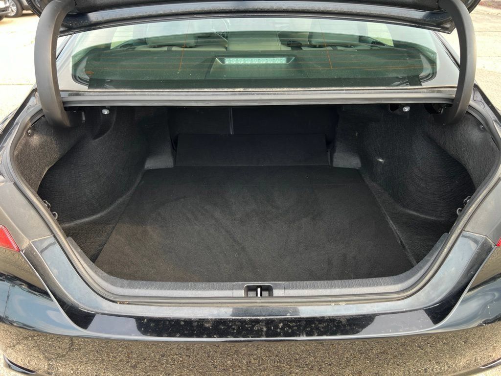 Used 2024 Toyota Camry XSE FWD image 14