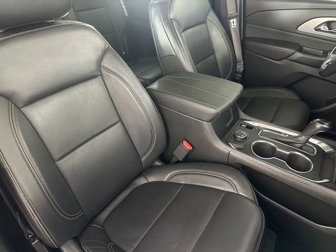 Used 2019 Chevrolet Traverse LT w/ LT Premium Package image 34