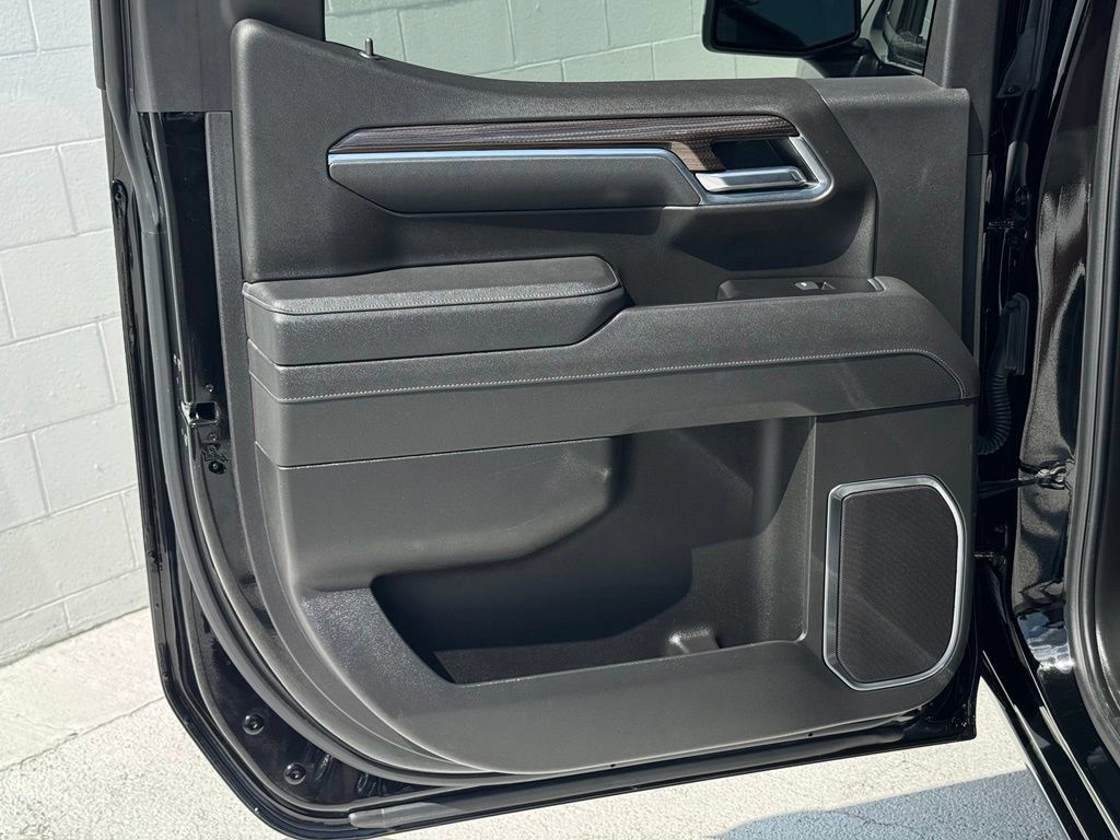 Used 2026 Chevrolet Silverado 1500 LT RWD image 18