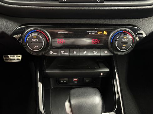 Used 2023 Kia Forte GT-Line w/ GT-Line Premium Package FWD image 12