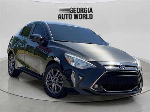 Used 2019 Toyota Yaris LE FWD image 5