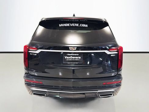 Used 2021 Cadillac XT6 Premium Luxury w/ LPO, Floor Liner Package AWD/4WD image 8