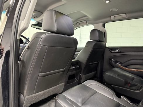 Used 2020 Chevrolet Suburban Premier image 17