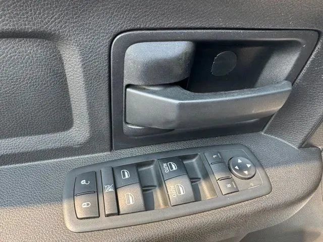 Used 2018 RAM 2500 Tradesman w/ Chrome Appearance Group AWD/4WD image 13