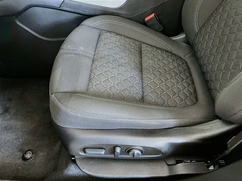 Used 2022 Chevrolet Blazer LT AWD/4WD image 19