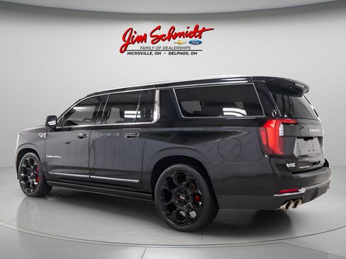 Used 2025 GMC Yukon XL Denali Ultimate AWD/4WD image 4