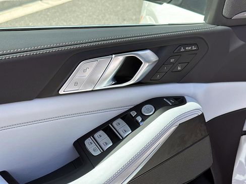New 2026 BMW X7 xDrive40i image 18