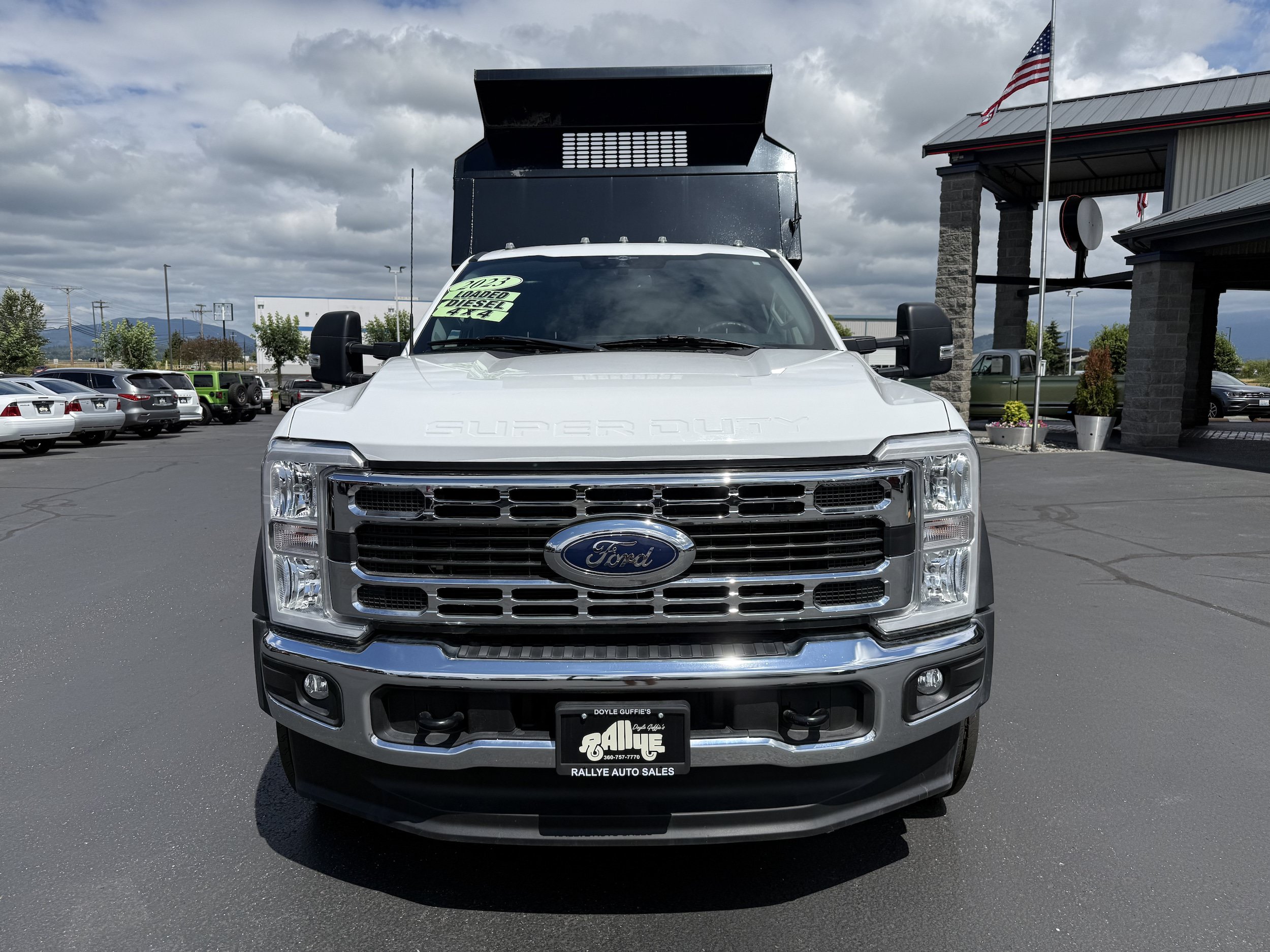 Used 2023 Ford F450 XLT w/ XLT Value Package AWD/4WD image 2