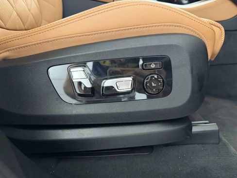 Used 2025 BMW X5 M60i AWD/4WD image 47