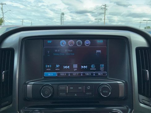 Used 2018 Chevrolet Silverado 1500 LT w/ All Star Edition AWD/4WD image 13
