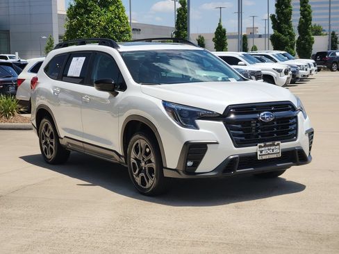 Used 2024 Subaru Ascent Onyx Edition AWD/4WD image 3
