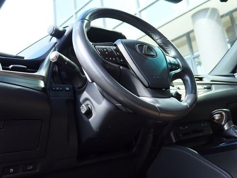 Used 2020 Lexus ES 350 w/ Premium Package image 36