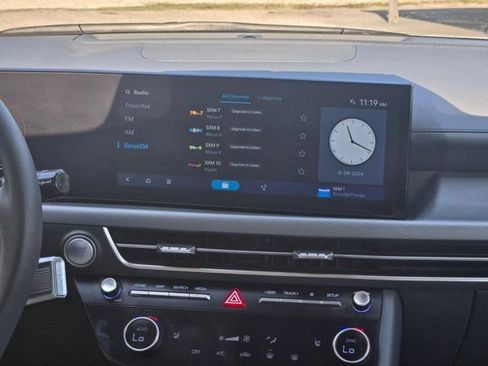 Used 2025 Hyundai Sonata SEL FWD image 18