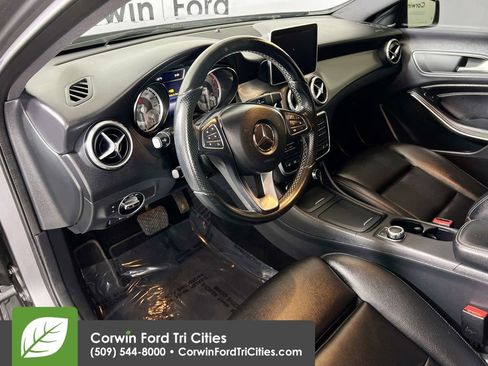 Used 2016 Mercedes-Benz GLA 250 4MATIC image 3