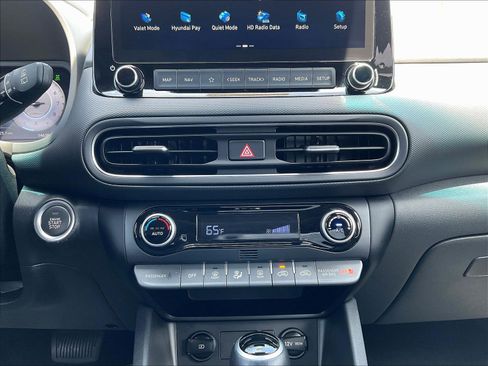Used 2023 Hyundai Kona Limited AWD/4WD image 15