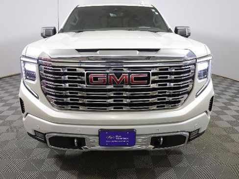 Used 2023 GMC Sierra 1500 Denali AWD/4WD image 4