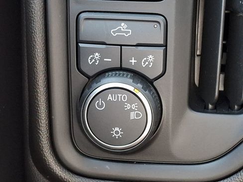 Used 2025 Chevrolet Silverado 1500 Custom AWD/4WD image 25