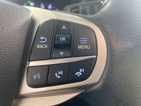 Used 2022 Ford Explorer XLT image 9