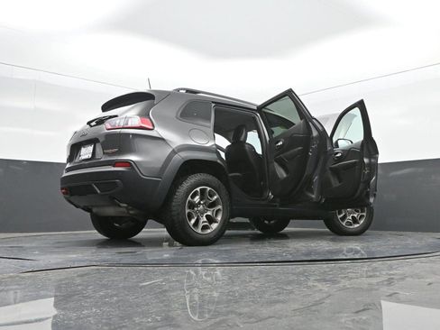 Used 2021 Jeep Cherokee Trailhawk image 45