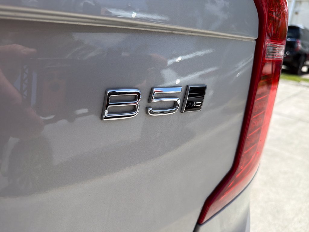 Used 2023 Volvo XC90 B5 Plus w/ Protection Package Premier AWD/4WD image 10