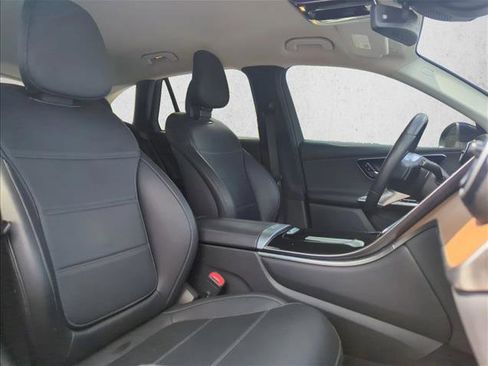 Used 2023 Mercedes-Benz GLC 300 image 24