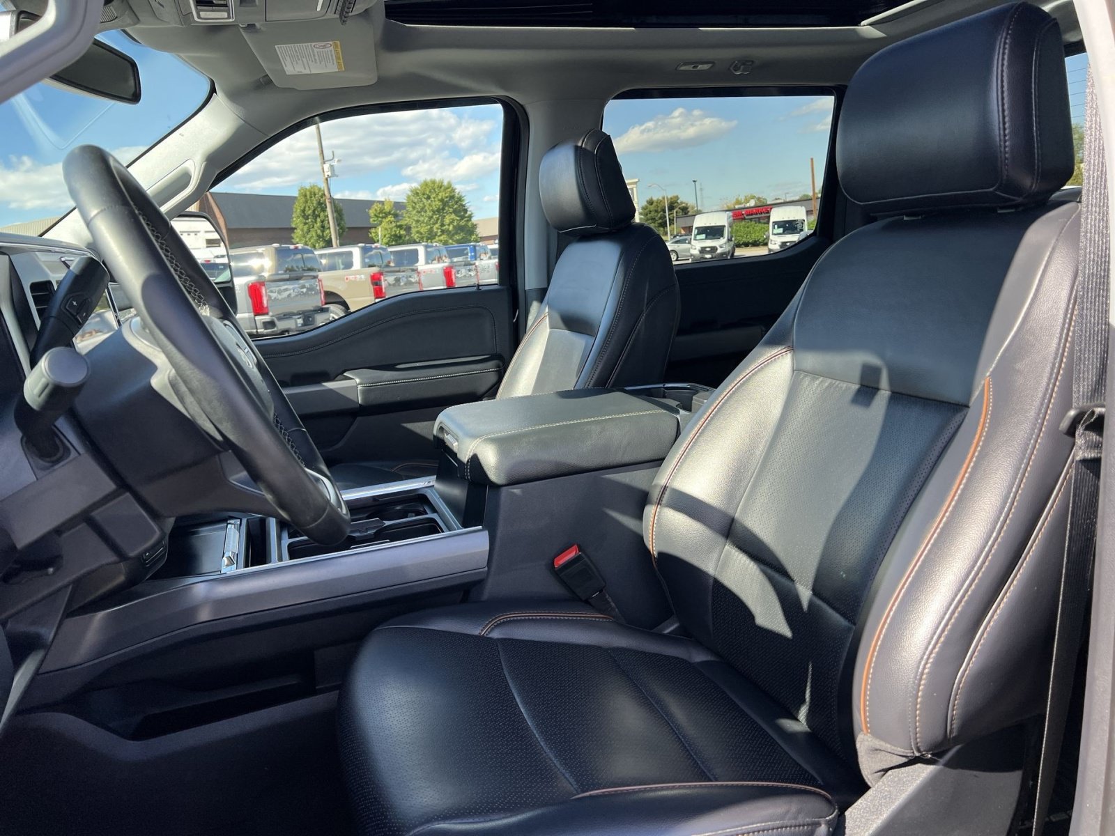 Used 2025 Ford F250 Lariat w/ Black Appearance Package AWD/4WD image 13