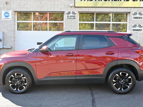 Used 2022 Chevrolet TrailBlazer LT w/ Convenience Package image 4