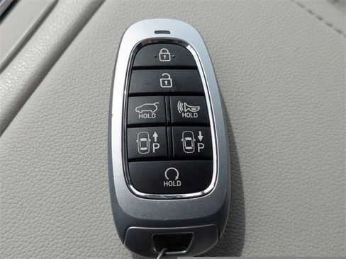 Used 2022 Hyundai Tucson Limited image 35